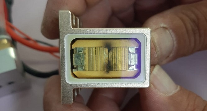 pieza de mano de láser de diodo filtros láser de diodo reparación de láser de diodo reparación de láser de diodo La máquina de depilación láser de 808 nm no enciende.